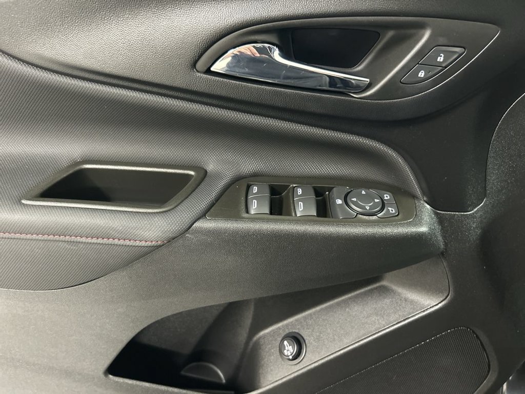 Certified 2023 Chevrolet Equinox RS AWD/4WD image 11
