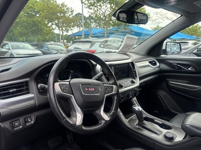 Used 2017 GMC Acadia SLT AWD/4WD image 12