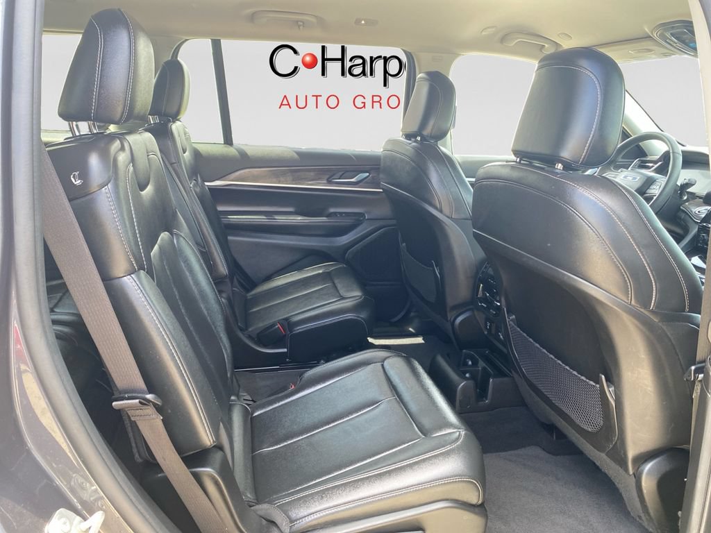 Used 2023 Jeep Grand Cherokee L Limited AWD/4WD image 12