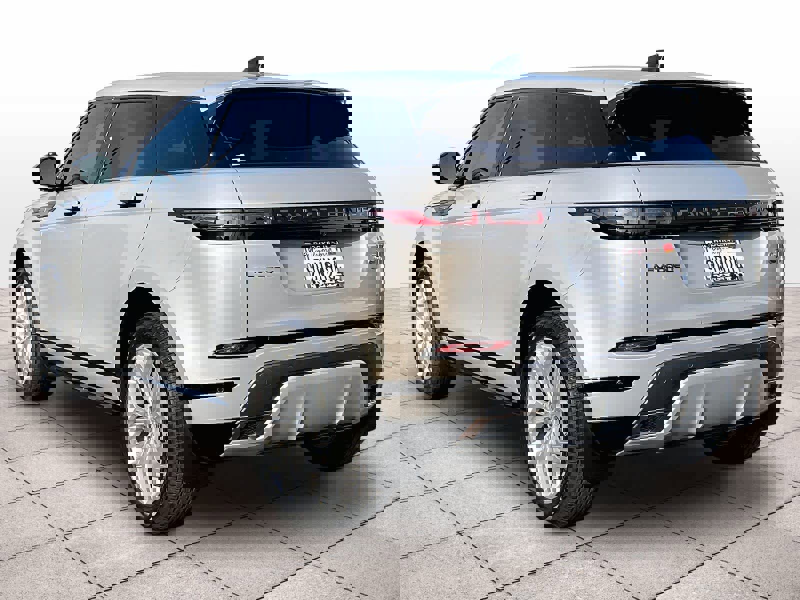 Used 2023 Land Rover Range Rover Evoque R-Dynamic SE image 14