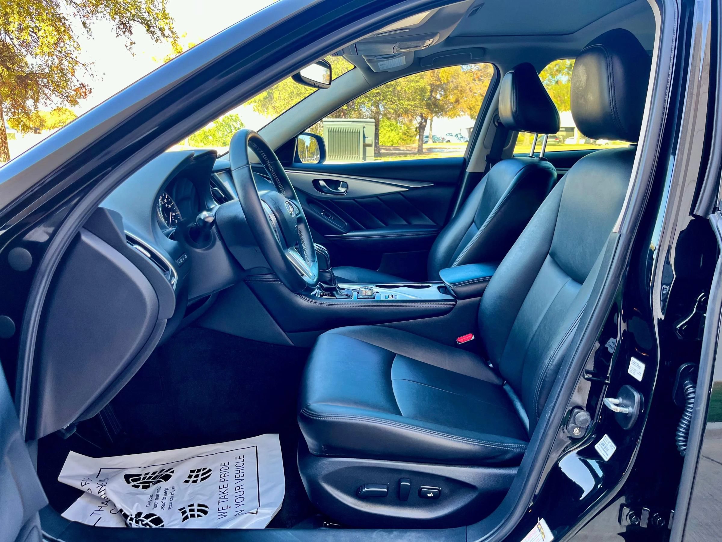 Used 2019 INFINITI Q50 Luxe w/ Essential Package (3.0T Luxe) RWD image 22