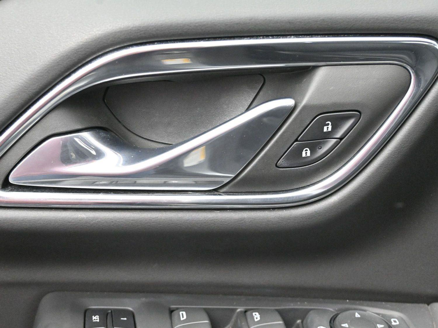 Used 2023 Chevrolet Tahoe Z71 AWD/4WD image 13