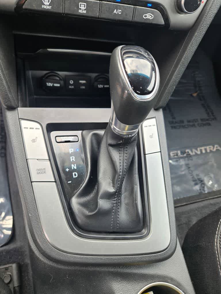 Used 2018 Hyundai Elantra Value Edition FWD image 14