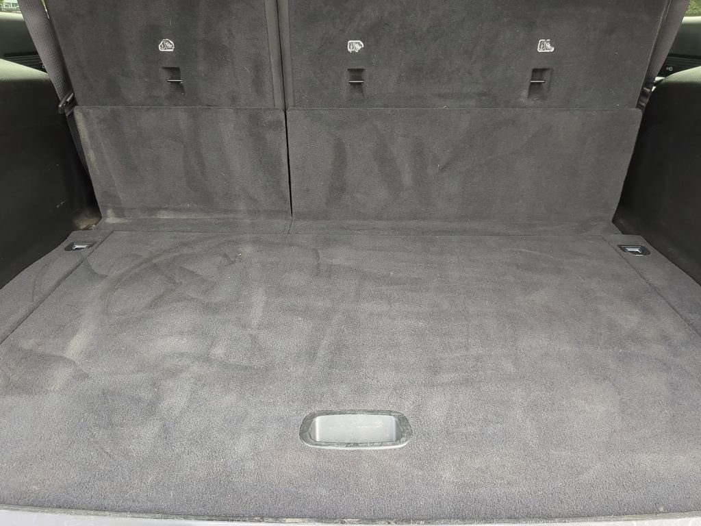 Used 2023 Jeep Wagoneer L Series III w/ Preferred Equipment Group image 13