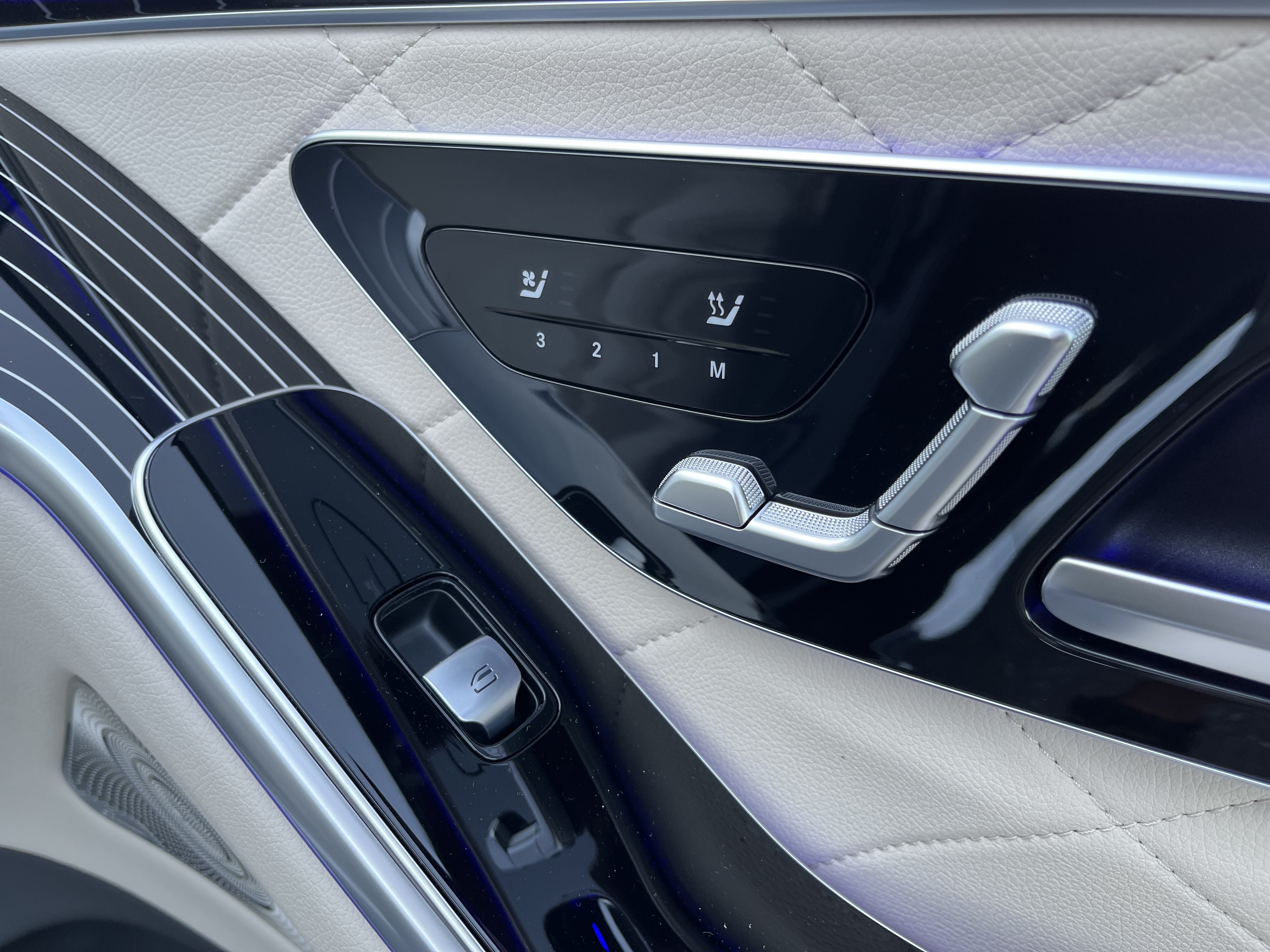 New 2026 Mercedes-Benz S 580e 4MATIC Sedan image 24