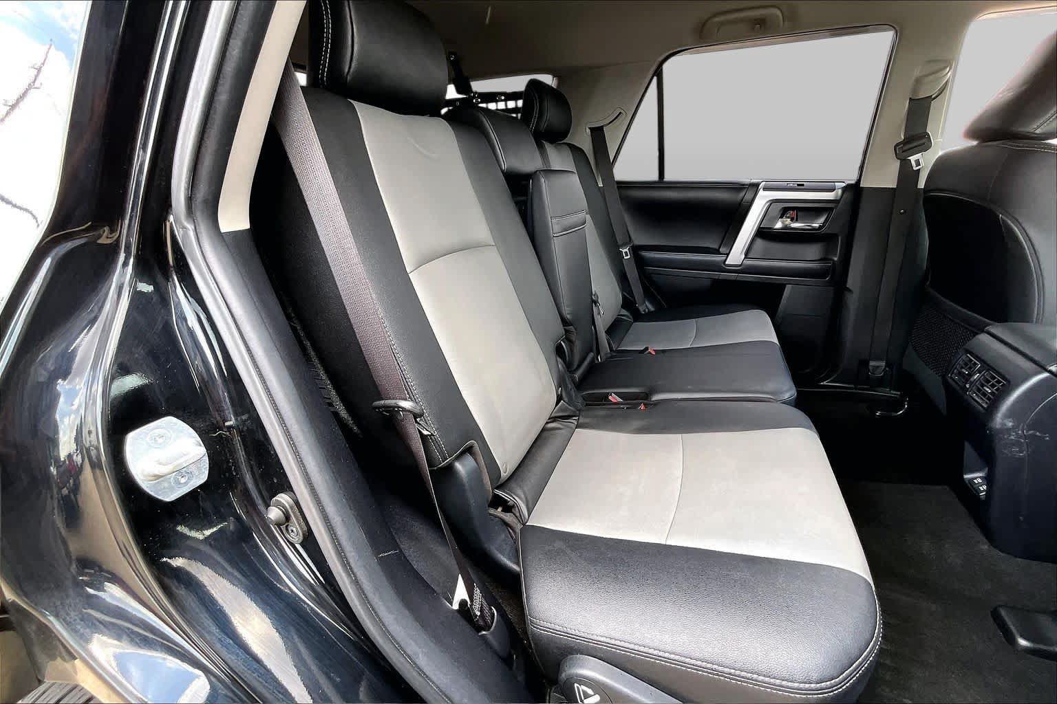 Used 2020 Toyota 4Runner SR5 Premium AWD/4WD image 21