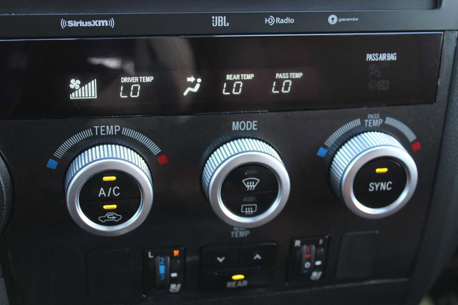 Used 2021 Toyota Sequoia Platinum AWD/4WD image 26