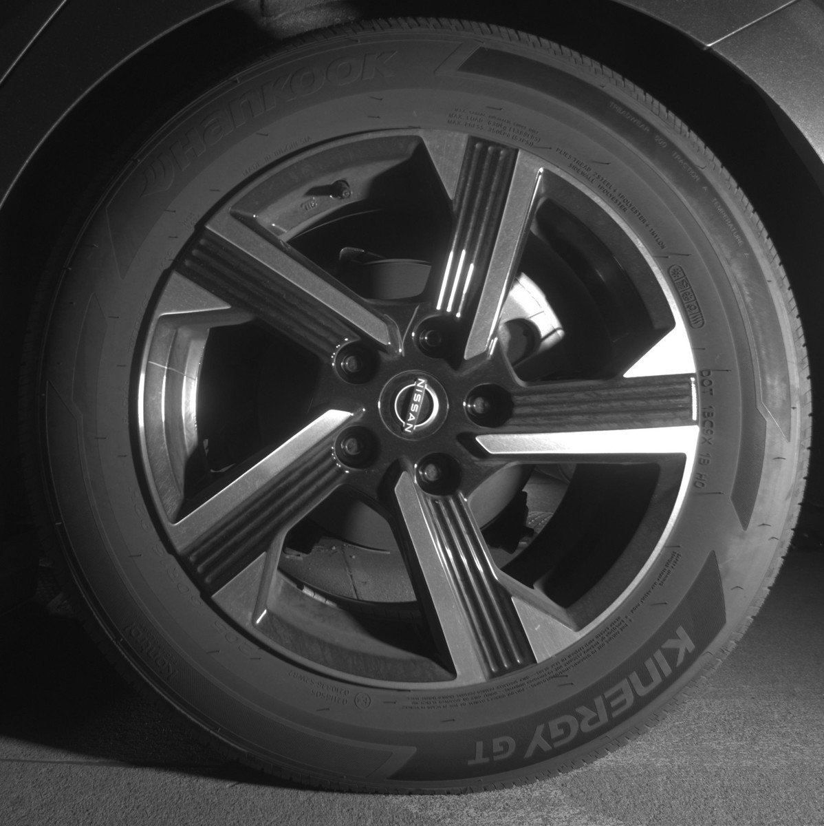 Used 2025 Nissan Sentra SV FWD image 14