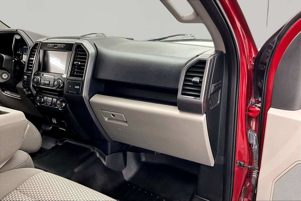 Used 2017 Ford F150 XLT w/ Equipment Group 302A Luxury AWD/4WD image 17