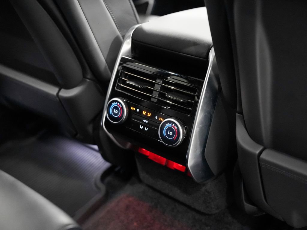Used 2023 Land Rover Range Rover SE image 28