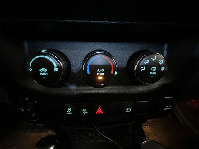 Used 2014 Jeep Wrangler Unlimited Sahara image 18