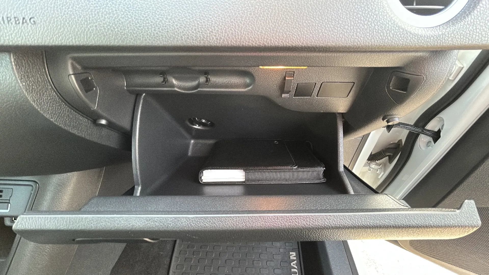 Used 2016 Volkswagen Tiguan SE image 54