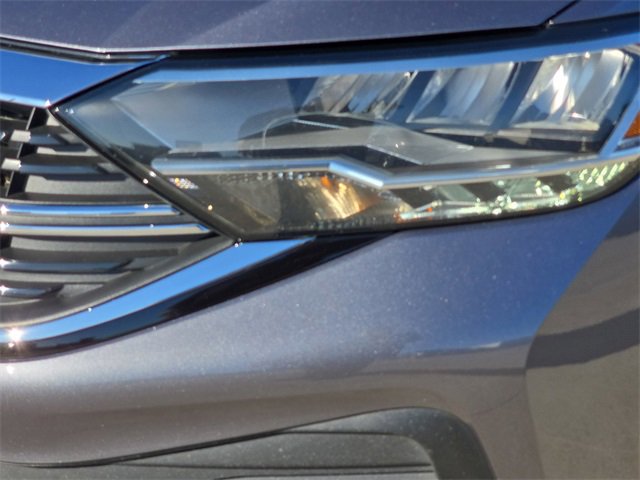 Used 2022 Volkswagen Jetta SE image 34