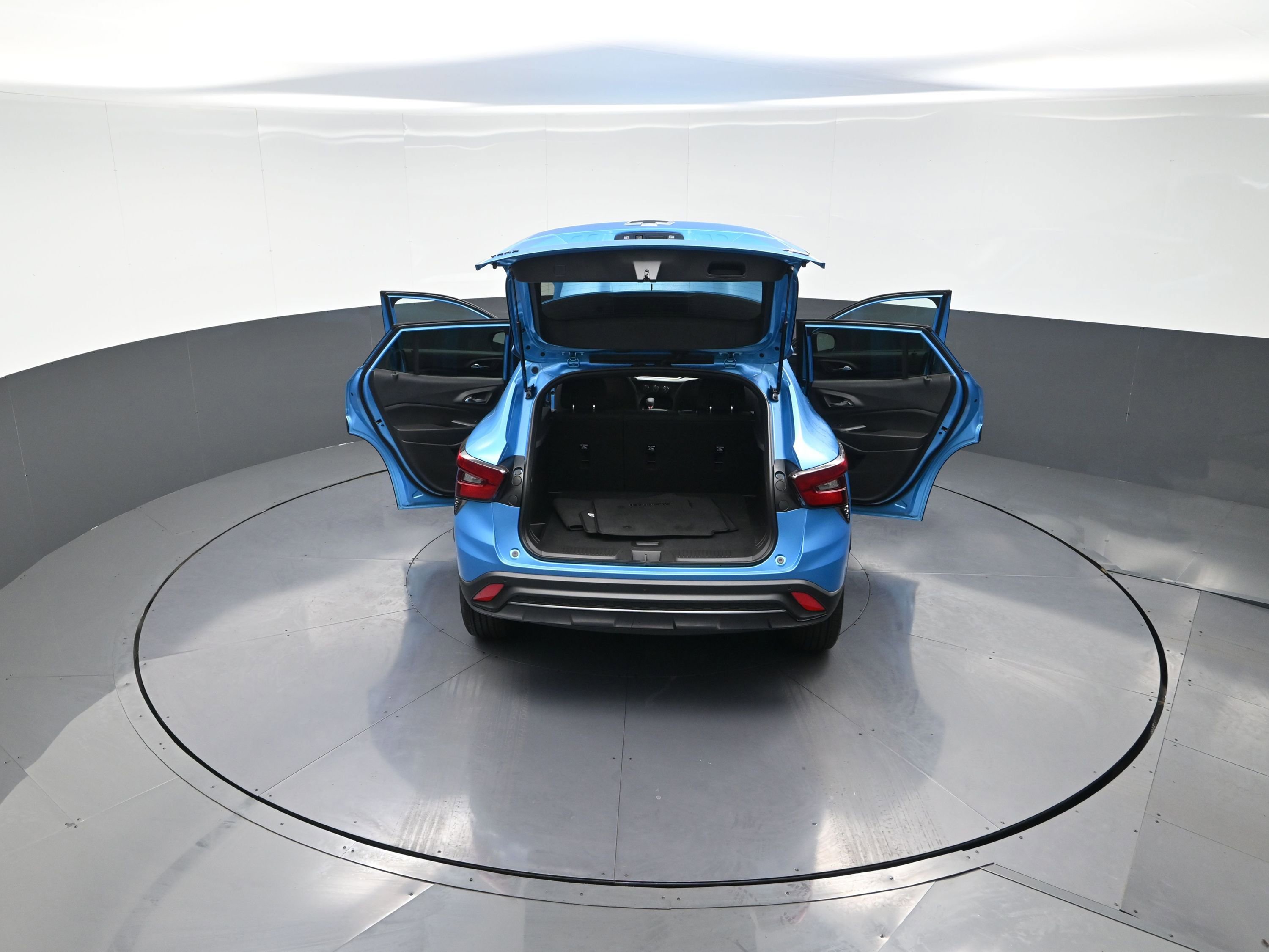 Used 2025 Chevrolet Trax RS image 13