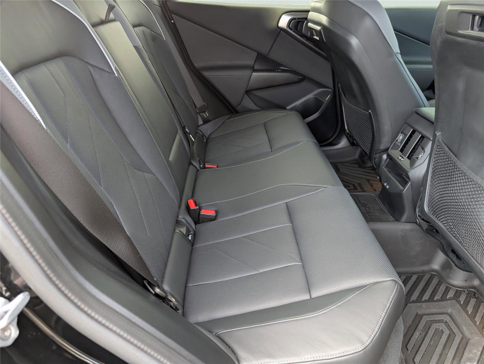 Used 2025 BMW X3 M50 image 35