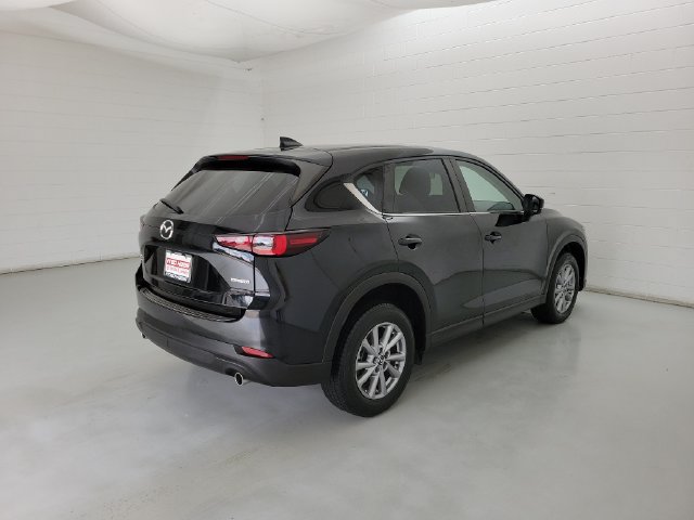 Used 2023 MAZDA CX-5 AWD 2.5 S w/ Select Package image 4