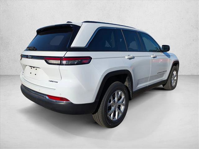 Used 2023 Jeep Grand Cherokee Limited AWD/4WD image 5