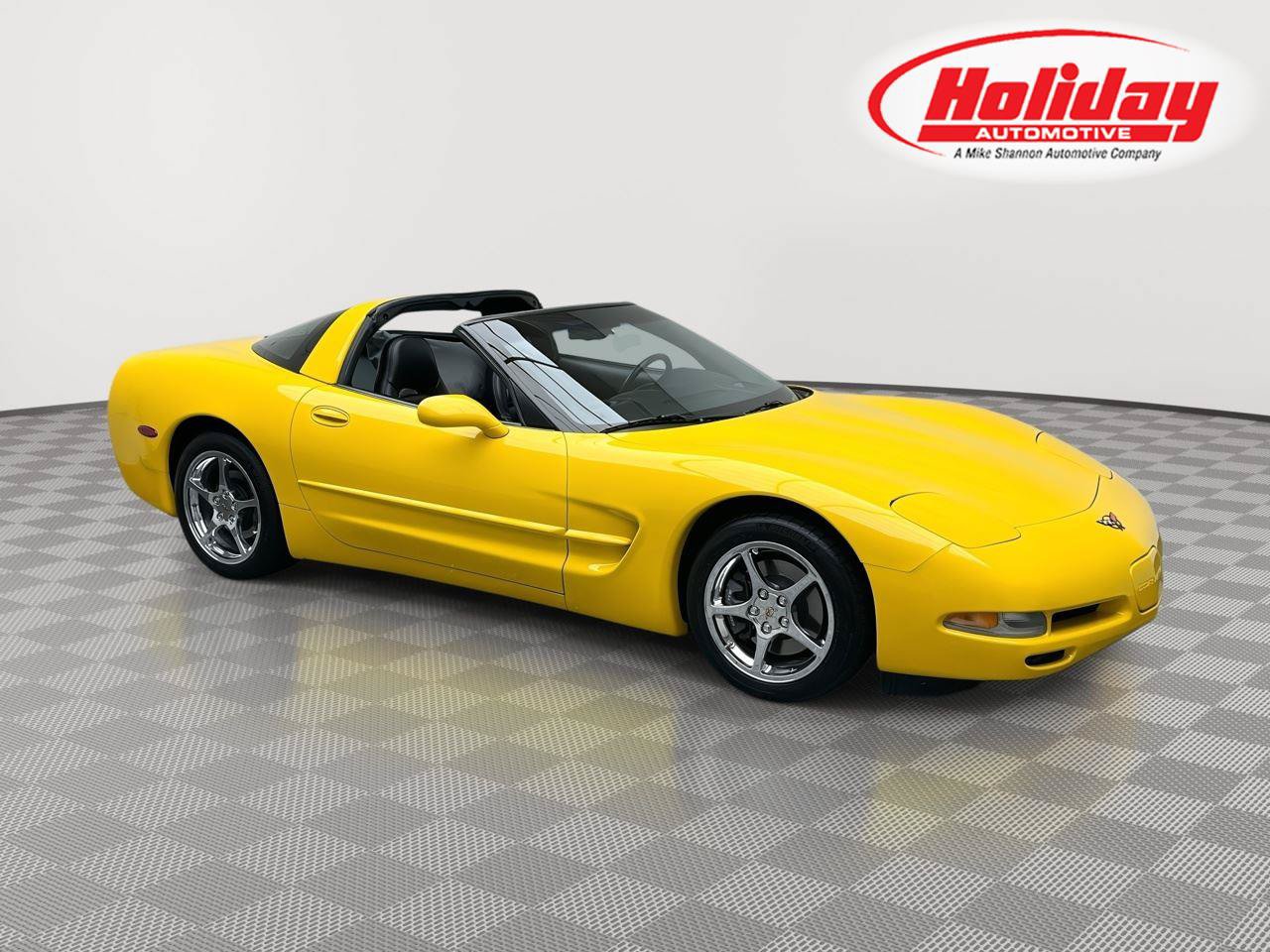 Used 2000 Chevrolet Corvette Coupe w/ Roof Pkg