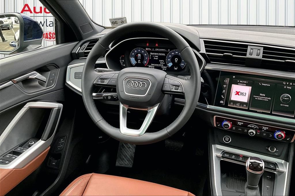Used 2025 Audi Q3 2.0T Premium w/ Convenience Package image 8