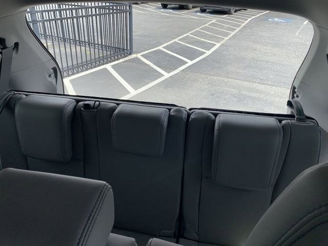 Used 2017 Toyota Highlander Limited FWD image 34