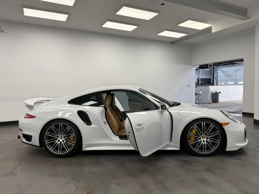 Used 2015 Porsche 911 Turbo S AWD/4WD image 31