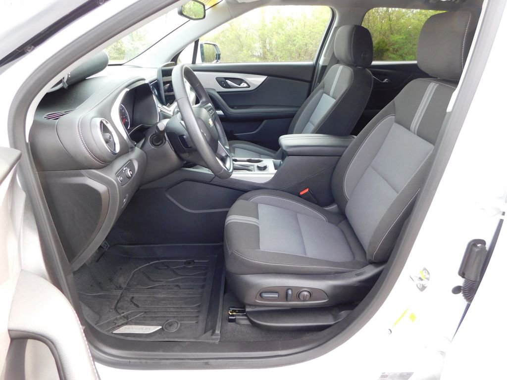 Used 2024 Chevrolet Blazer LT w/ Convenience Package image 12