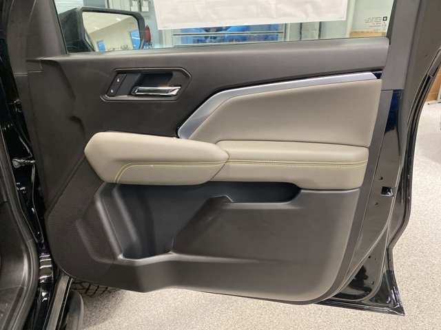 New 2026 Chevrolet Colorado ZR2 w/ Technology Package image 32