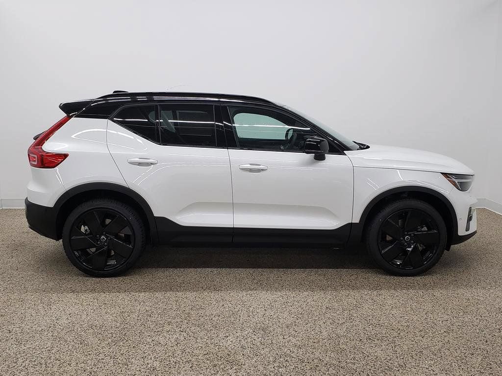 New 2026 Volvo EX40 Ultra AWD/4WD image 2