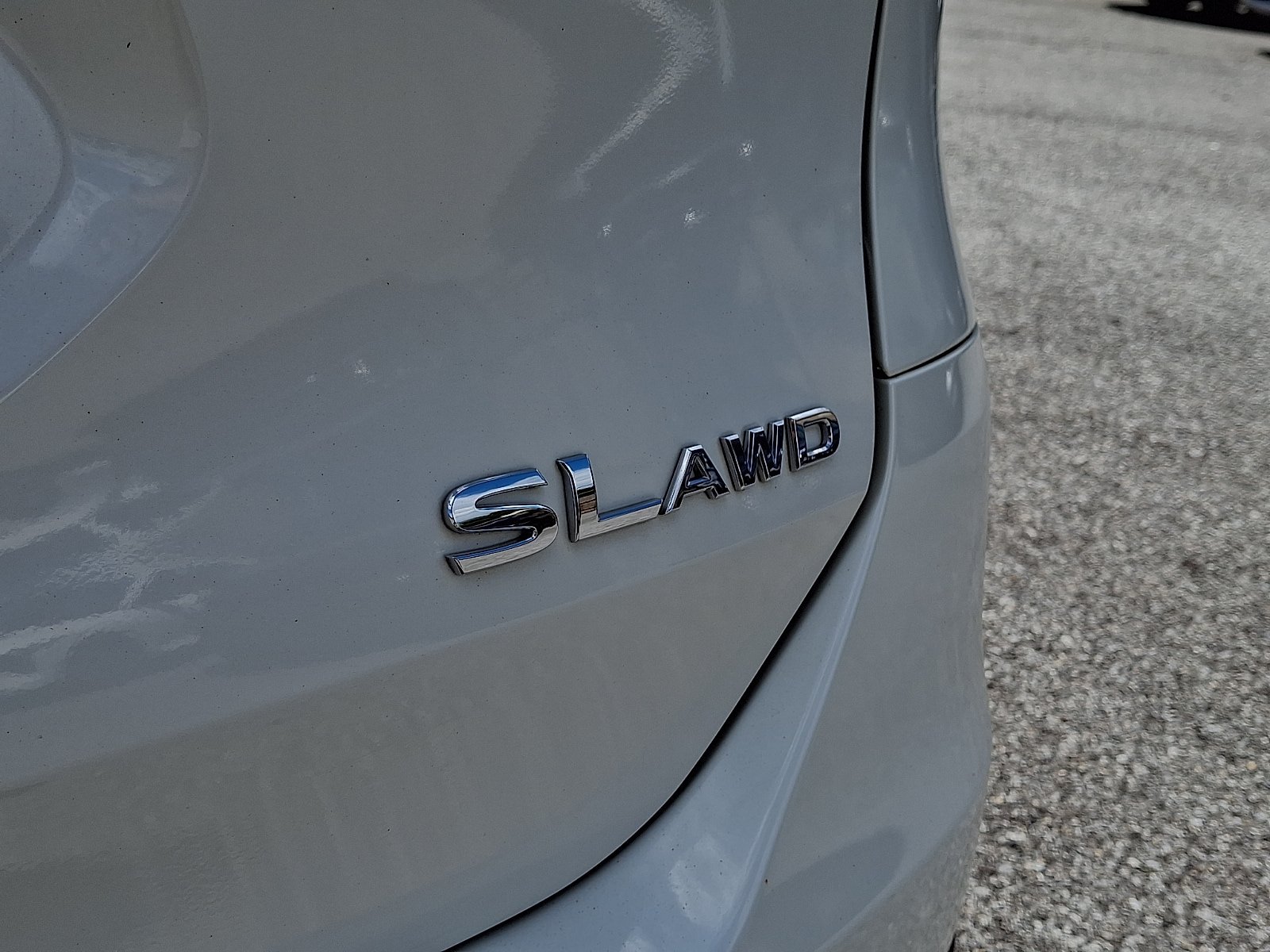 Used 2016 Nissan Rogue SL AWD/4WD image 32