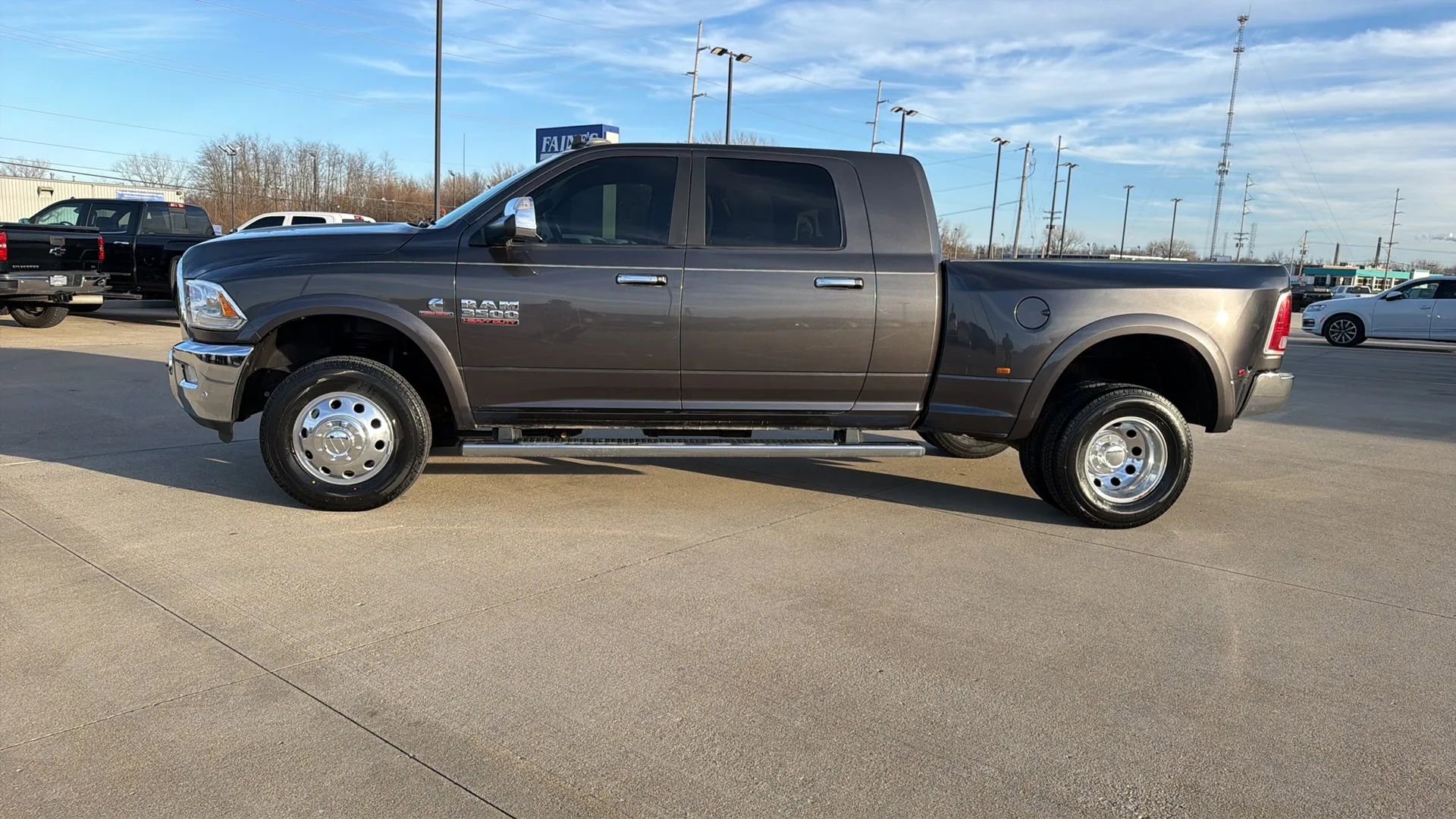 Used 2018 RAM 3500 Laramie image 9