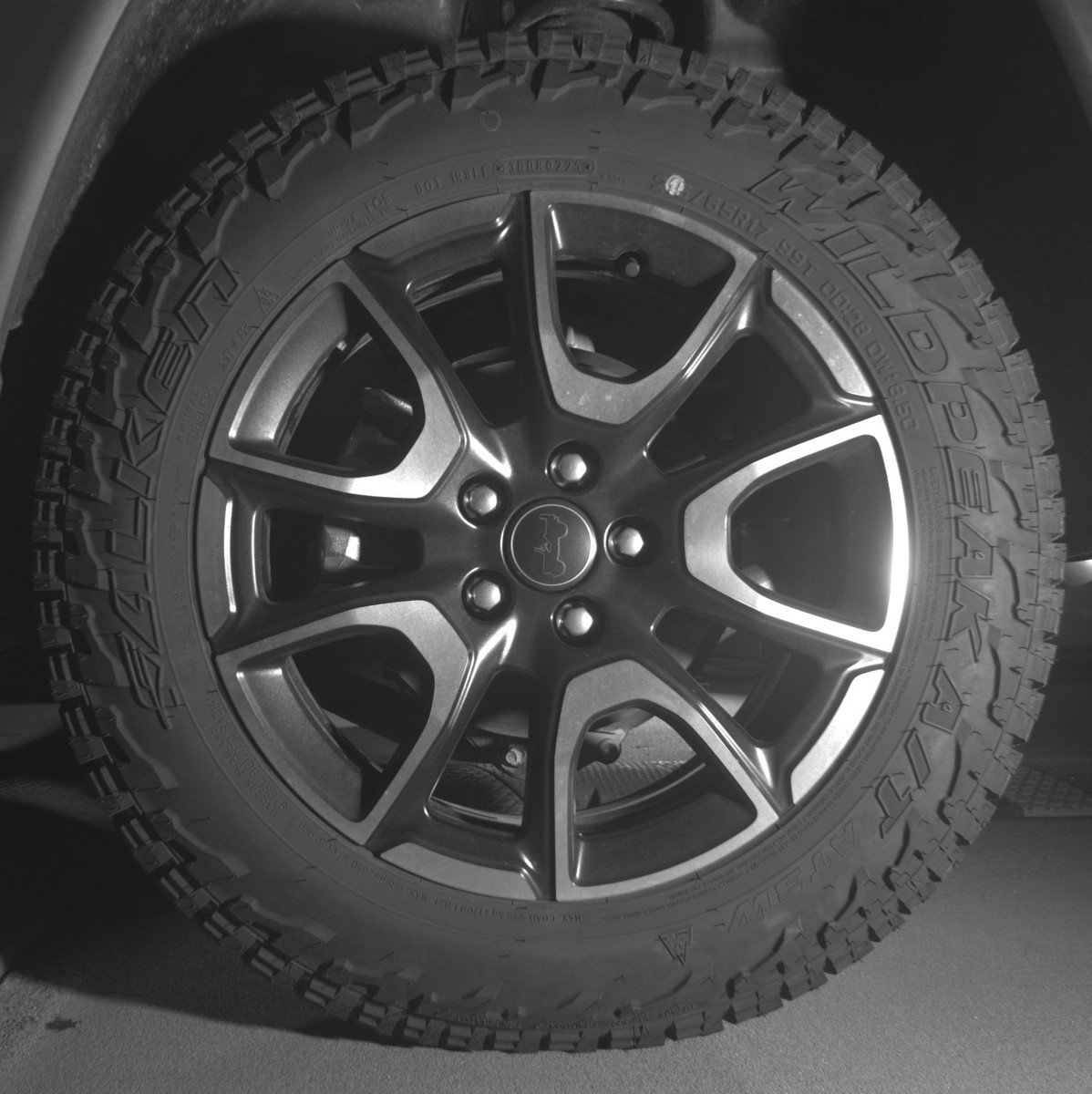 Used 2025 Jeep Compass Trailhawk image 14