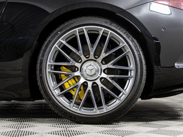 Used 2022 Mercedes-Benz SL 63 AMG 4MATIC w/ Driver Assistance Package image 30