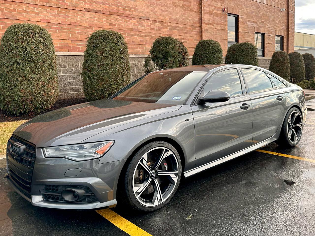 Used 2016 Audi S6 Prestige w/ Prestige Package image 3