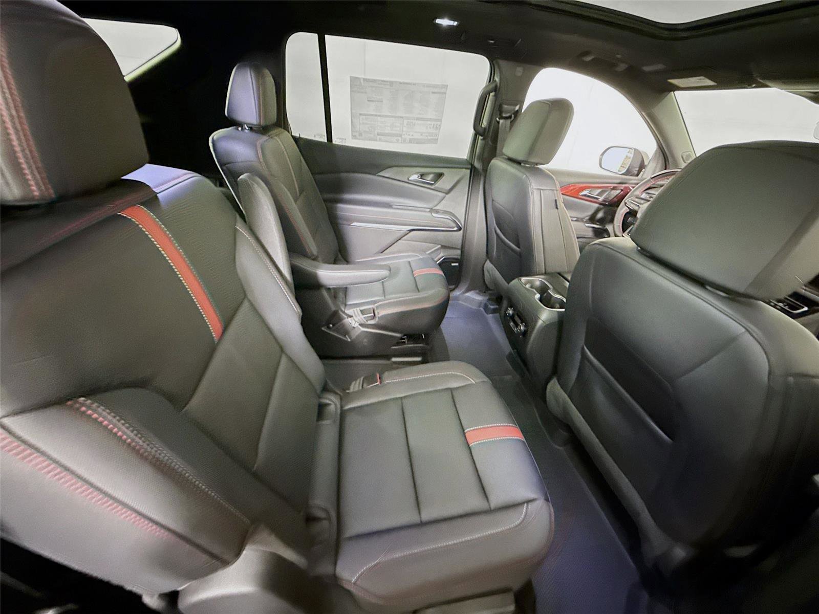 New 2026 Chevrolet Traverse RS w/ LPO, Floor Liner Package AWD/4WD image 23