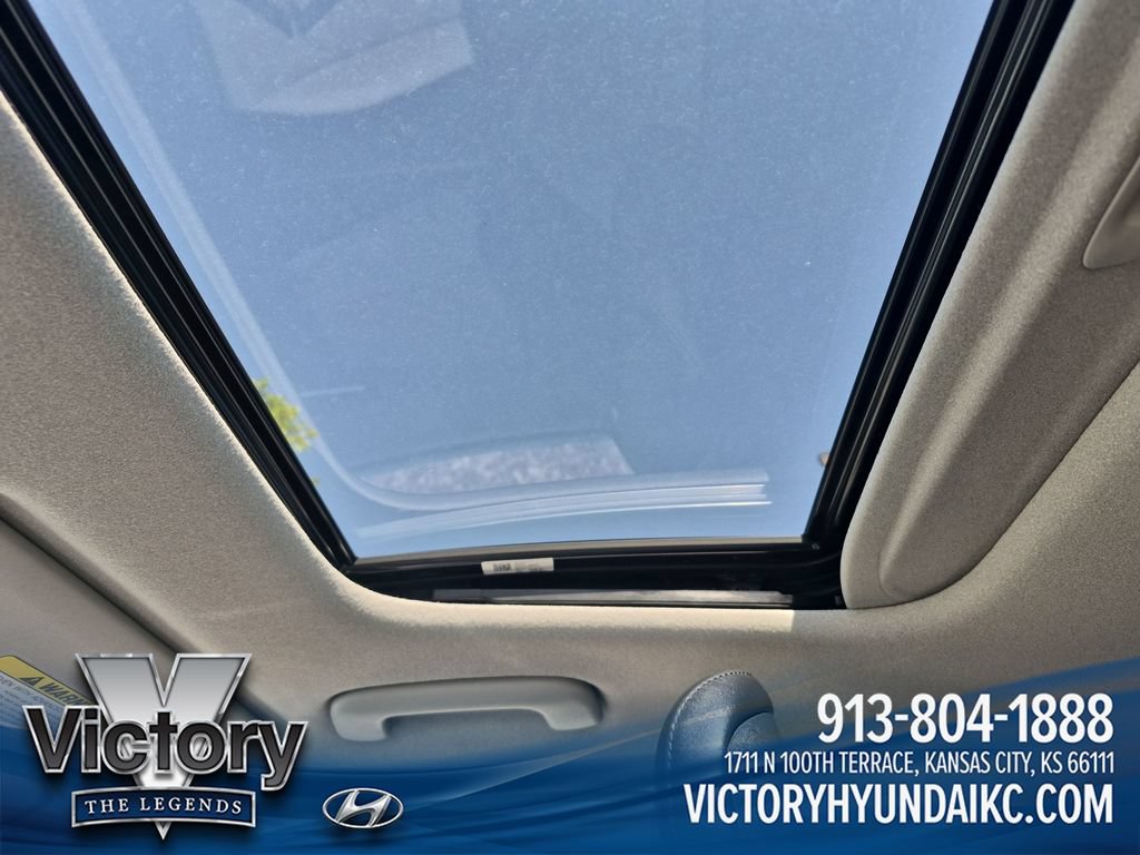 Used 2023 Kia Niro SX Touring FWD image 21