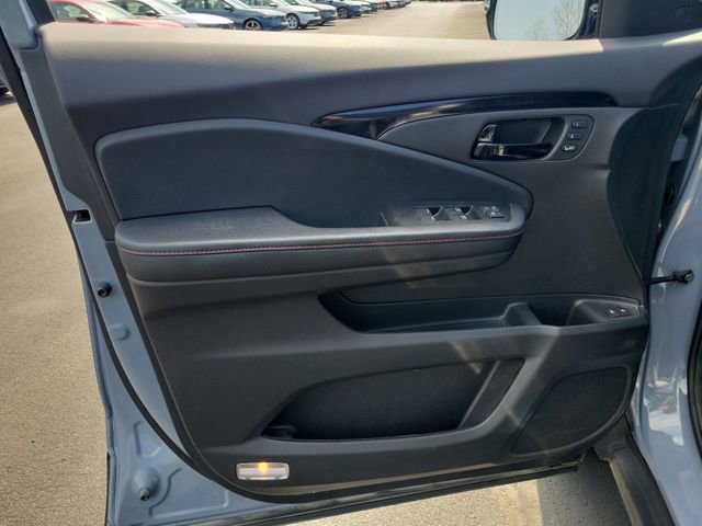 Used 2024 Honda Passport Black Edition image 39