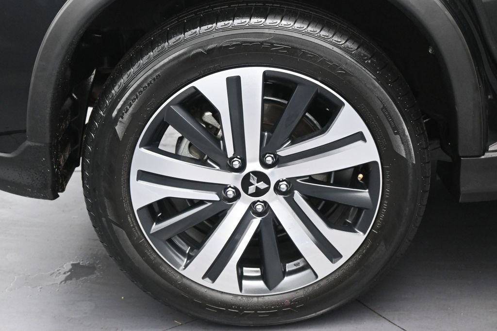Used 2025 Mitsubishi Outlander Sport ES AWD/4WD image 31