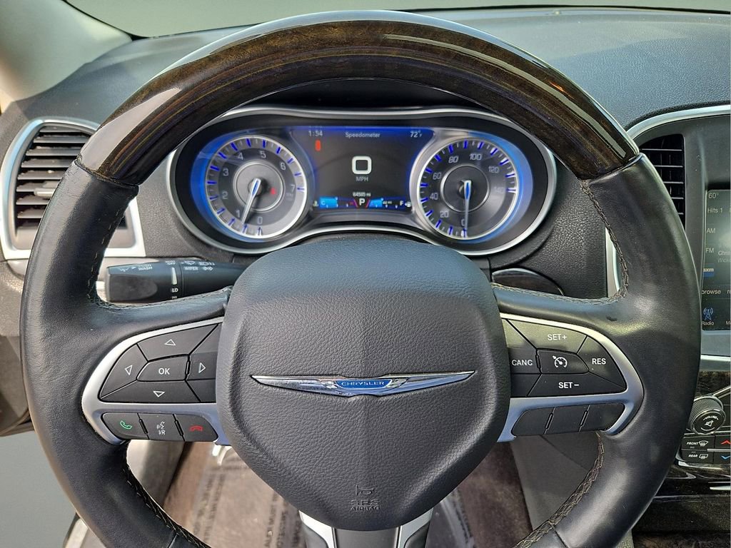Used 2016 Chrysler 300 C image 20