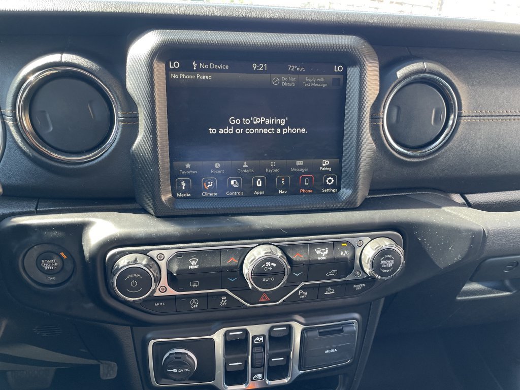 Used 2022 Jeep Wrangler Unlimited Sahara AWD/4WD image 18