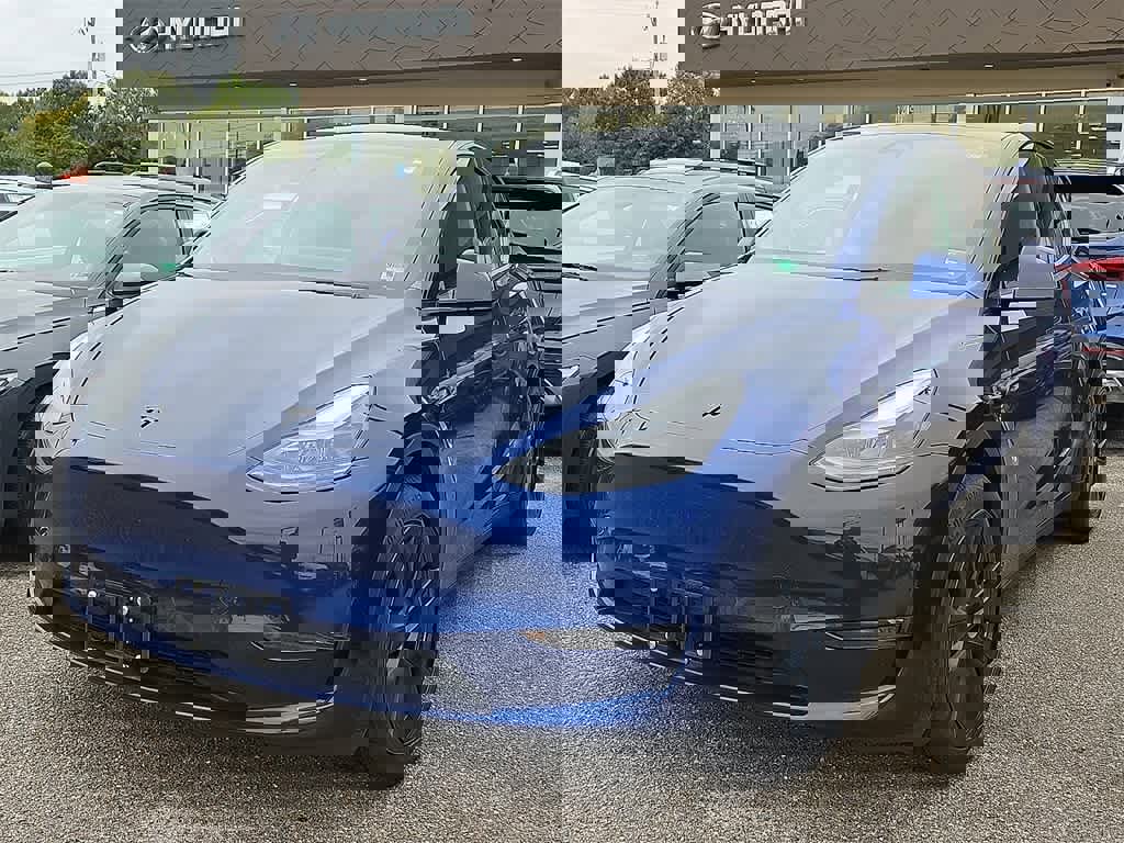 Used 2024 Tesla Model Y 2WD