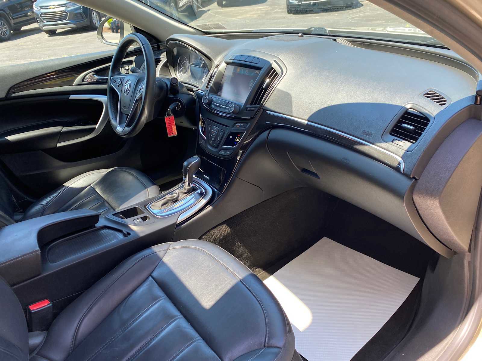 Used 2015 Buick Regal FWD image 27