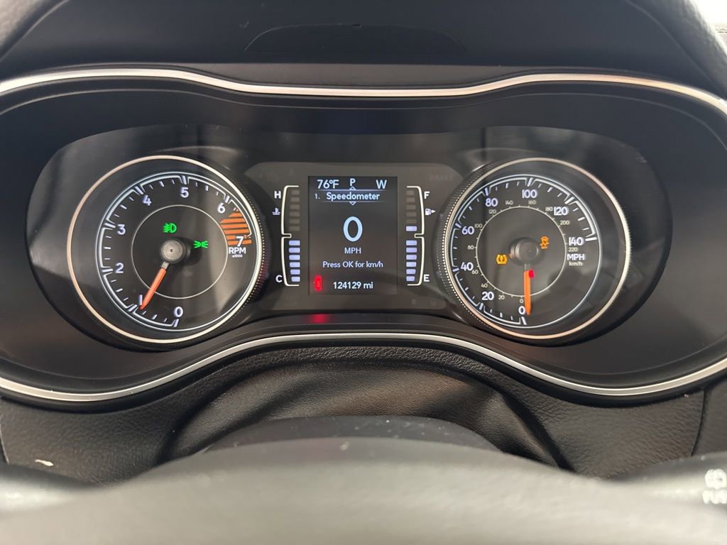 Used 2020 Jeep Cherokee Latitude Plus w/ Comfort/Convenience Group image 13