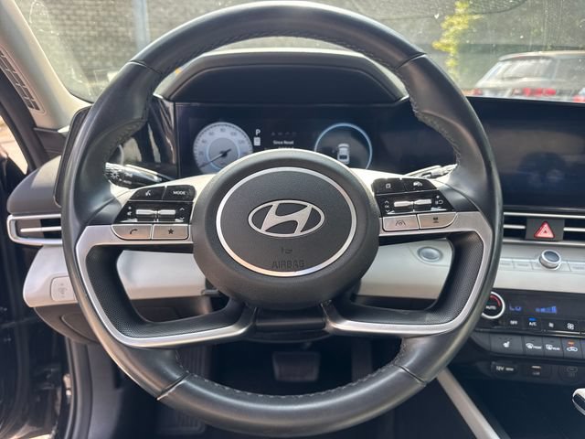 Used 2024 Hyundai Elantra Limited FWD image 19