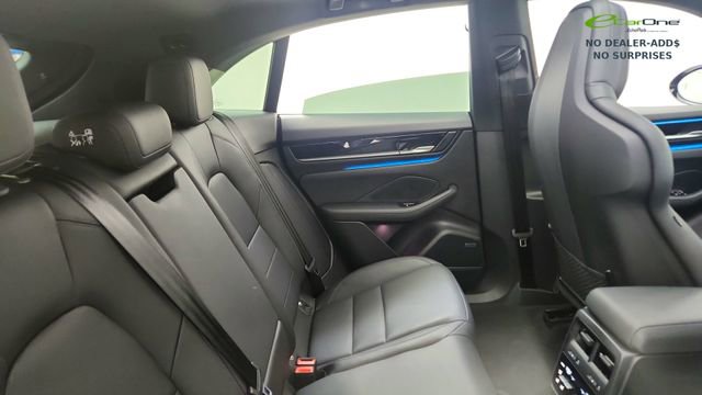Used 2025 Porsche Macan Electric RWD image 25