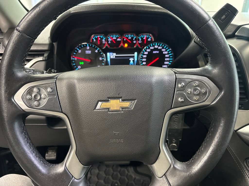 Used 2019 Chevrolet Suburban LT RWD image 16