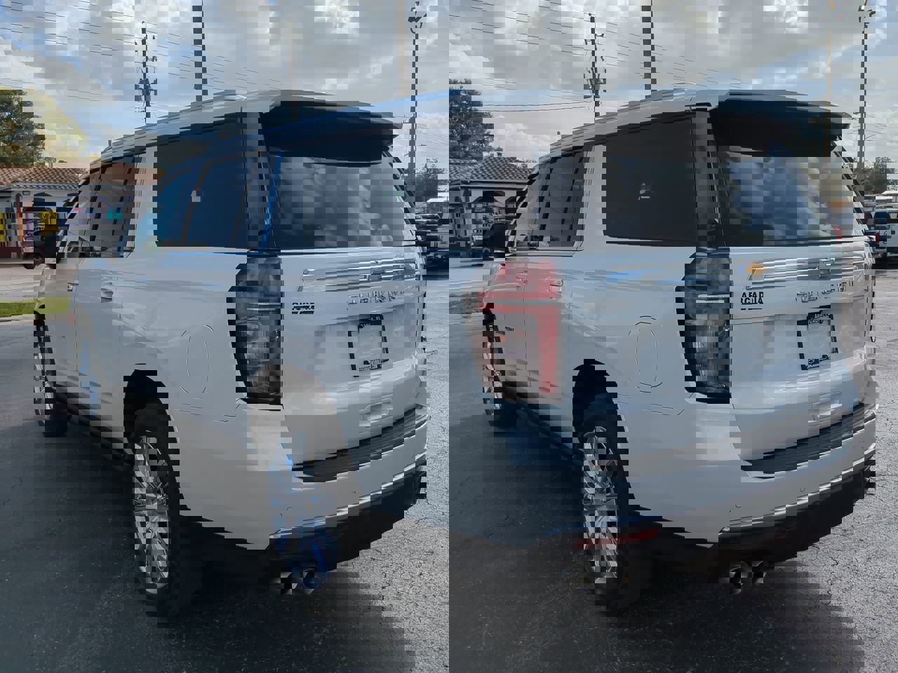 Used 2021 Chevrolet Suburban High Country w/ Premium Package image 6