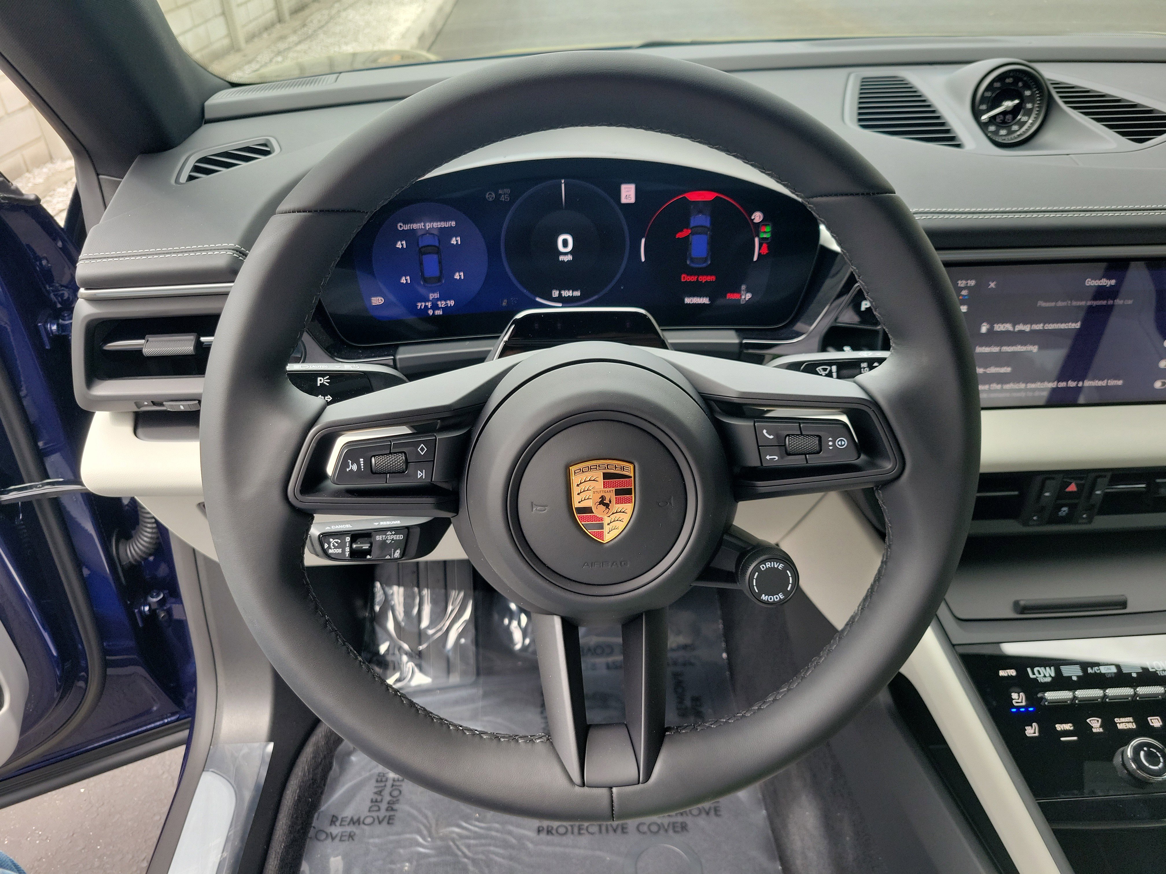 New 2026 Porsche Macan Electric image 33