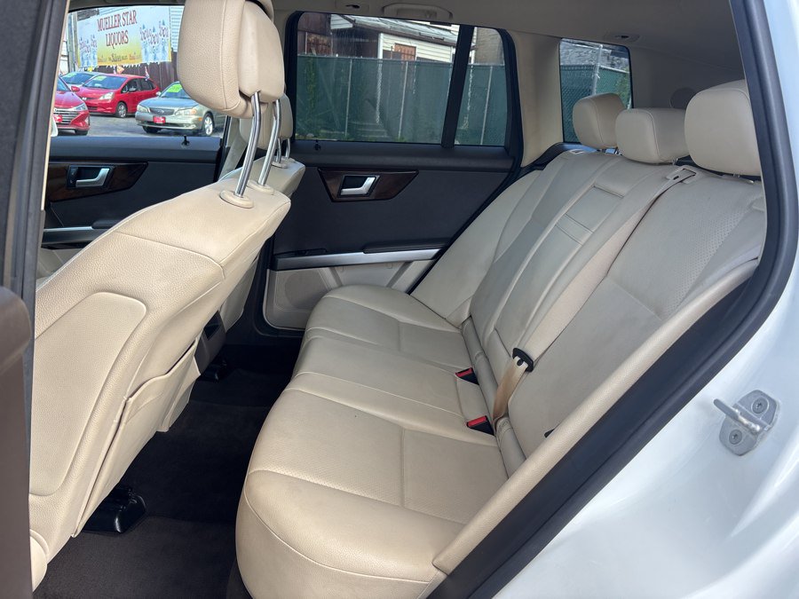 Used 2015 Mercedes-Benz GLK 350 4MATIC image 34