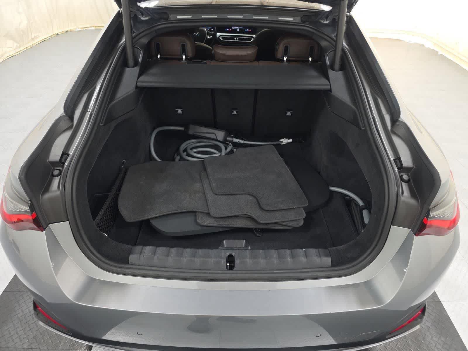 Used 2023 BMW i4 eDrive35 RWD image 8