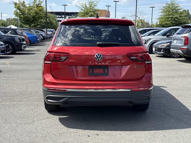 Used 2022 Volkswagen Tiguan SE AWD/4WD image 3